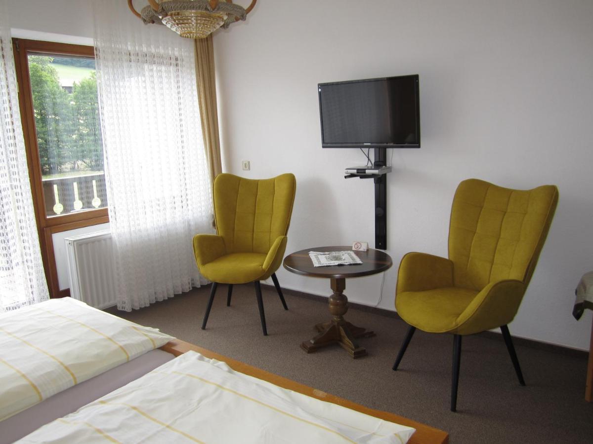 Pension-Gaestehaus Waldhof Winterberg Bagian luar foto